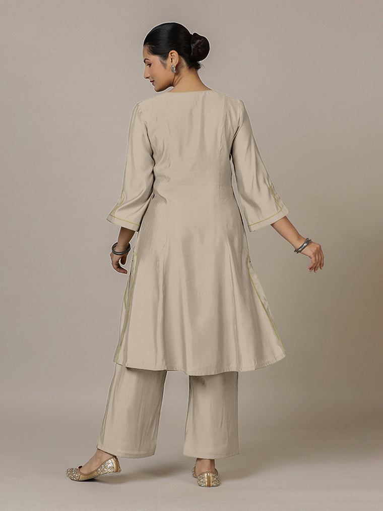 Nimrat x Rozaana Kurta, in Grey Viscose, featuring three quarter sleeves and round neck with splitline (view 2).