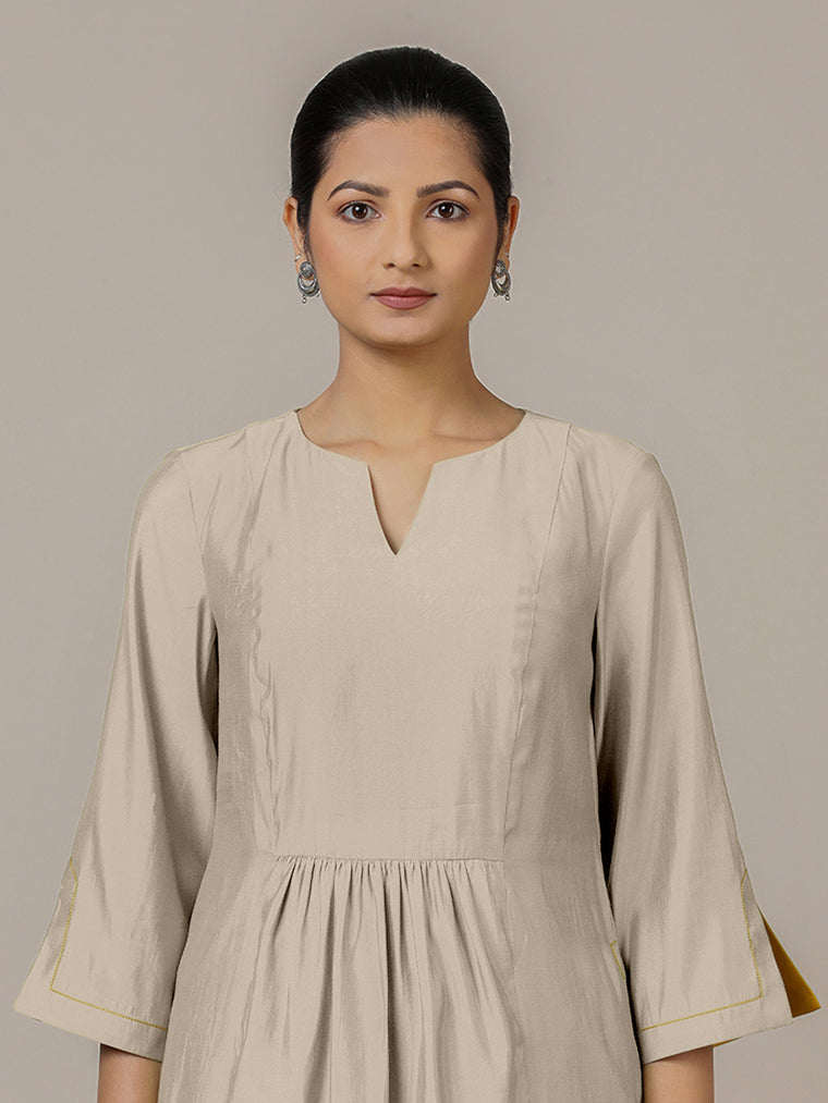 Nimrat x Rozaana Kurta, in Grey Viscose, featuring three quarter sleeves and round neck with splitline (view 3).