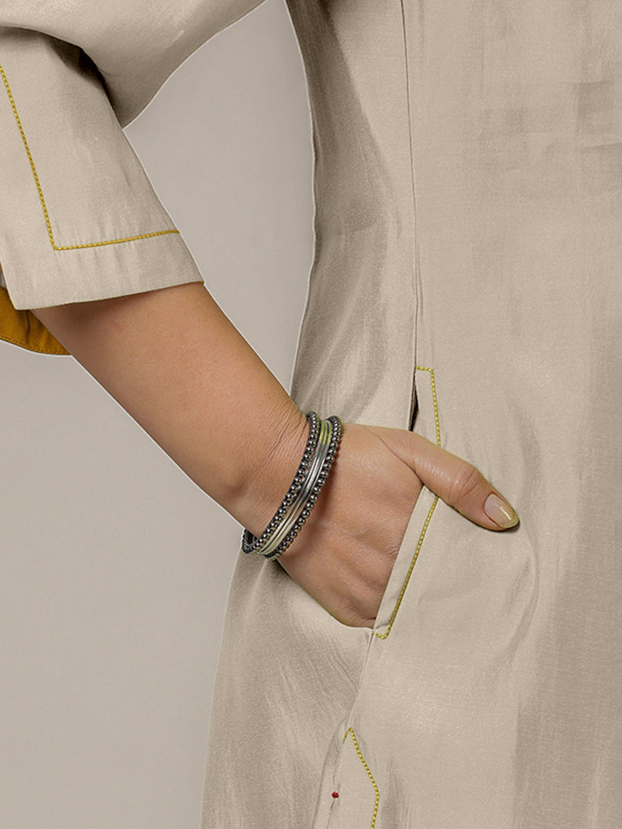 Nimrat x Rozaana Kurta, in Grey Viscose, featuring three quarter sleeves and round neck with splitline (view 4).