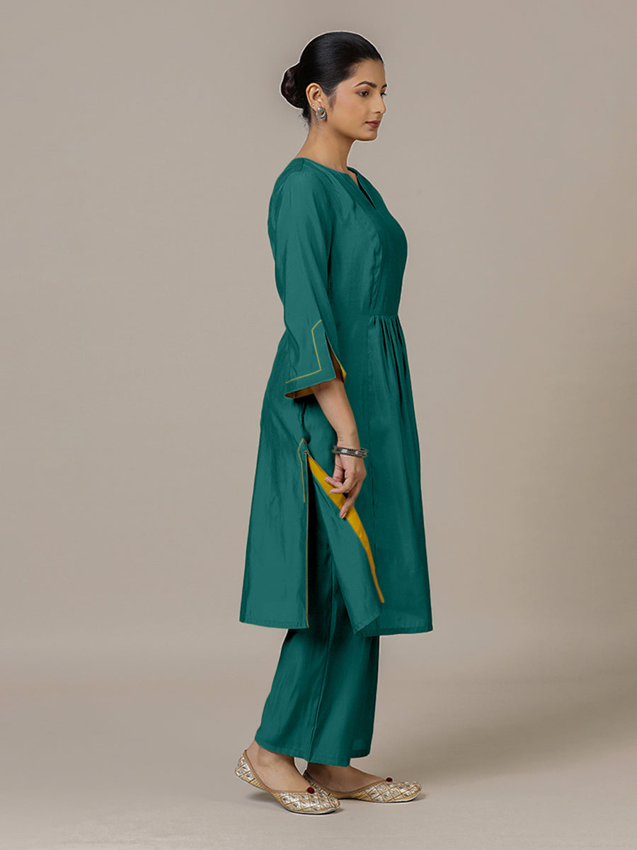 Nimrat x Rozaana Kurta, in Green Viscose, featuring three quarter sleeves and round neck with splitline (view 5).