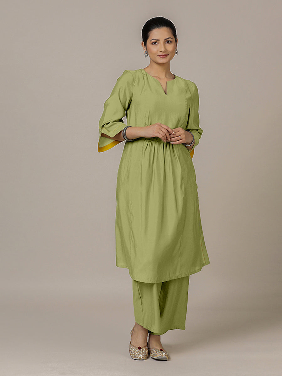 Nimrat x Rozaana Kurta, in Green Viscose, featuring three quarter sleeves and round neck with splitline (view 7).