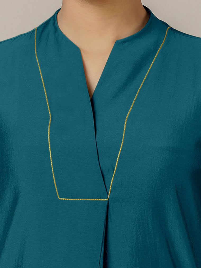 Paakhi x Rozaana Kurta, in Blue Viscose, featuring three quarter sleeves and round neck with splitline (view 3).