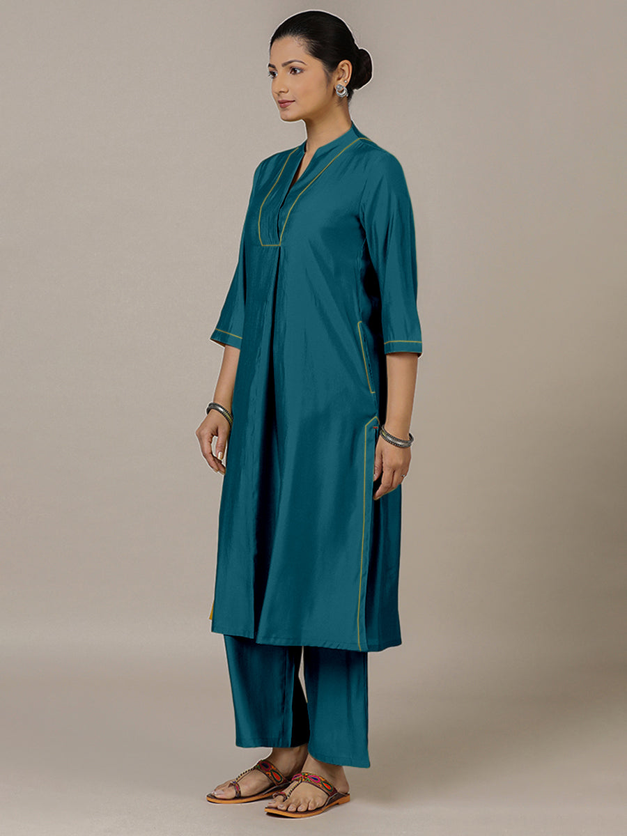Paakhi x Rozaana Kurta, in Blue Viscose, featuring three quarter sleeves and round neck with splitline (view 7).