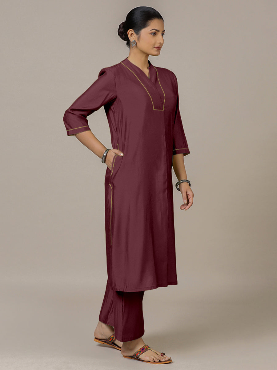 Paakhi x Rozaana Kurta, in Maroon Viscose, featuring three quarter sleeves and round neck with splitline (view 8).