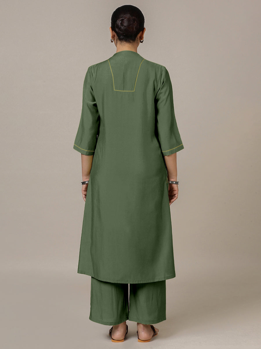 Paakhi x Rozaana Kurta, in Green Viscose, featuring three quarter sleeves and round neck with splitline (view 2).