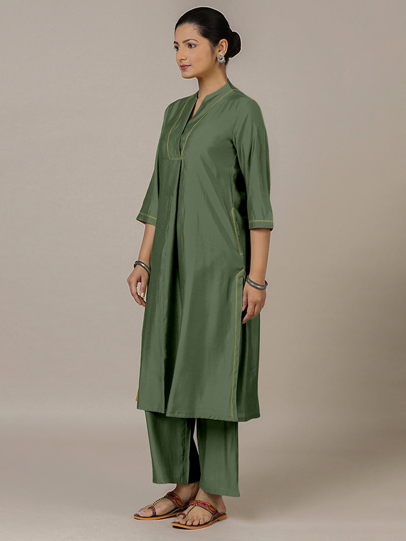 Paakhi x Rozaana | A Line Kurta in Hunter Green with Thread Work | Coords or Only Kurta-Binks