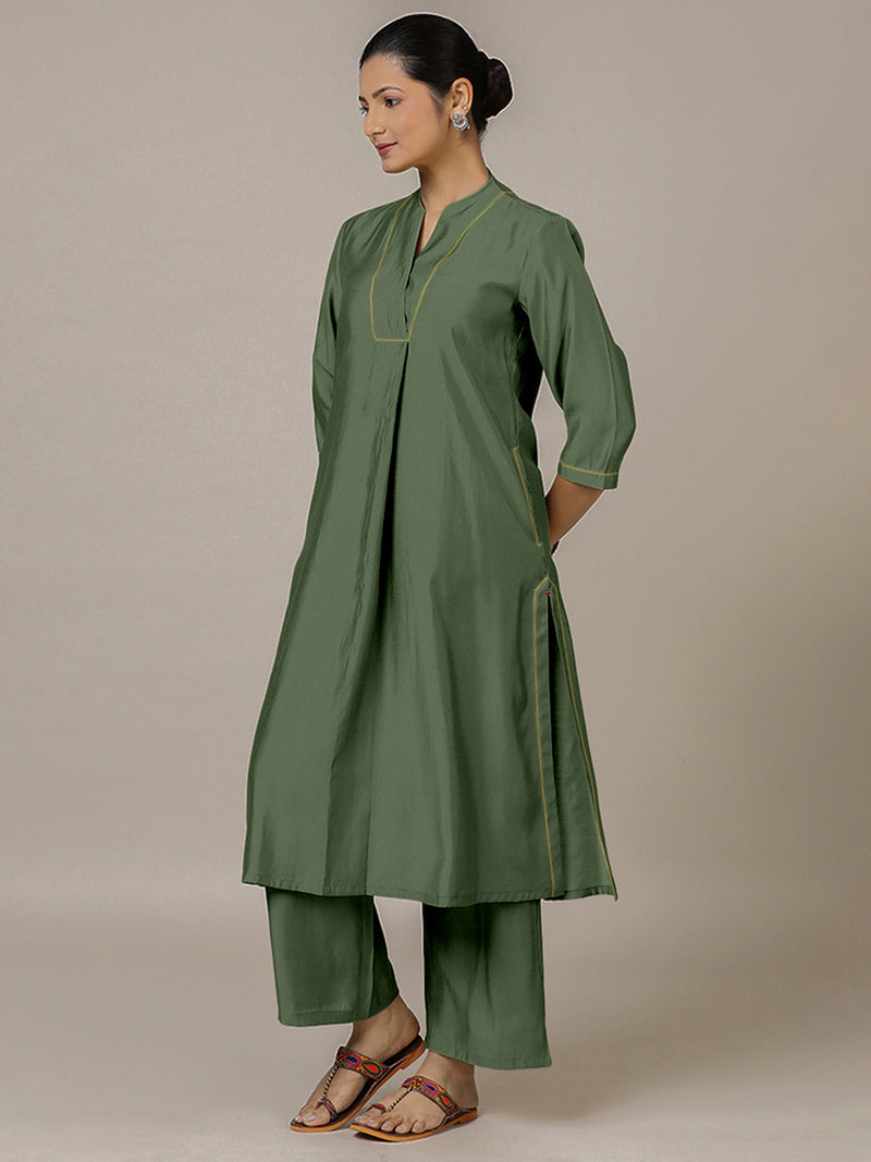 Paakhi x Rozaana | A Line Kurta in Hunter Green with Thread Work | Coords or Only Kurta-Binks