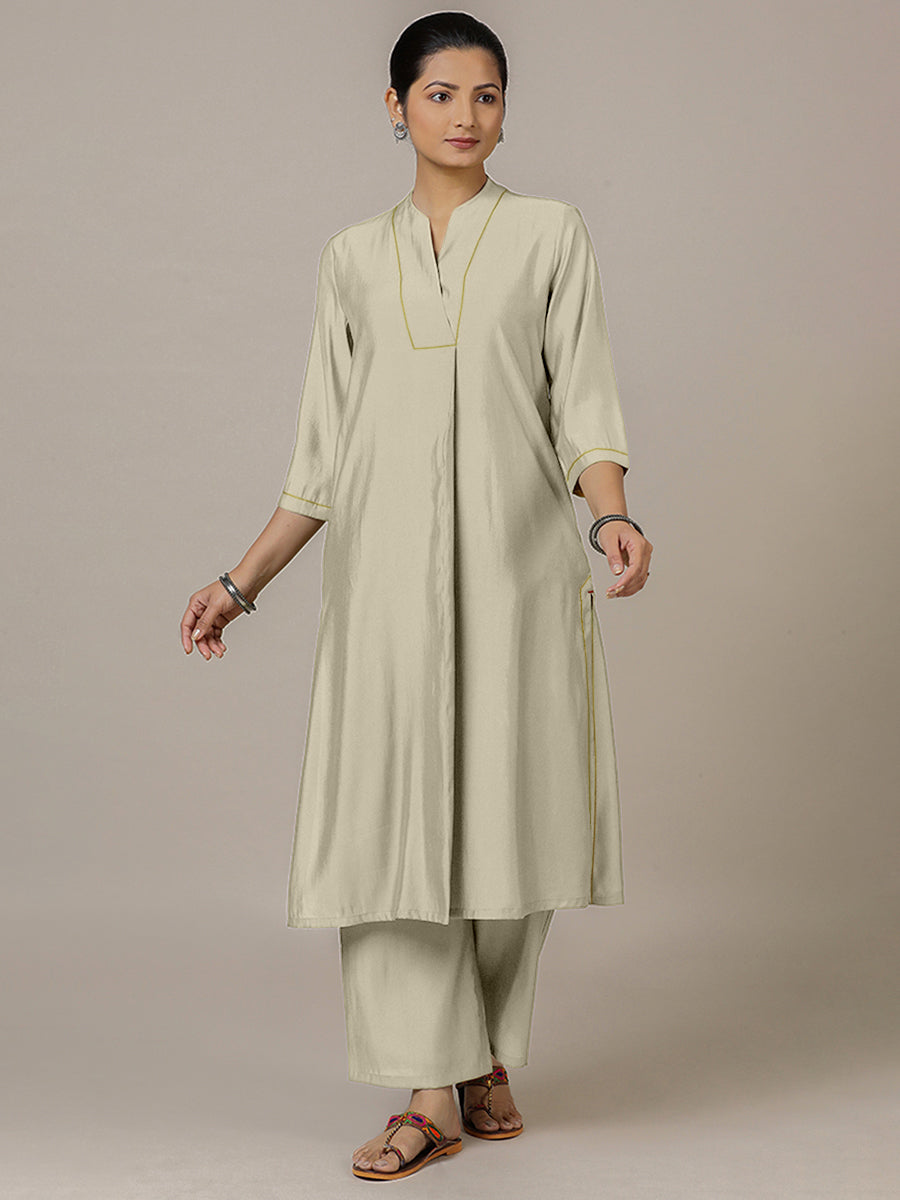 Paakhi x Rozaana Kurta, in Cream Viscose, featuring three quarter sleeves and round neck with splitline (view 6).