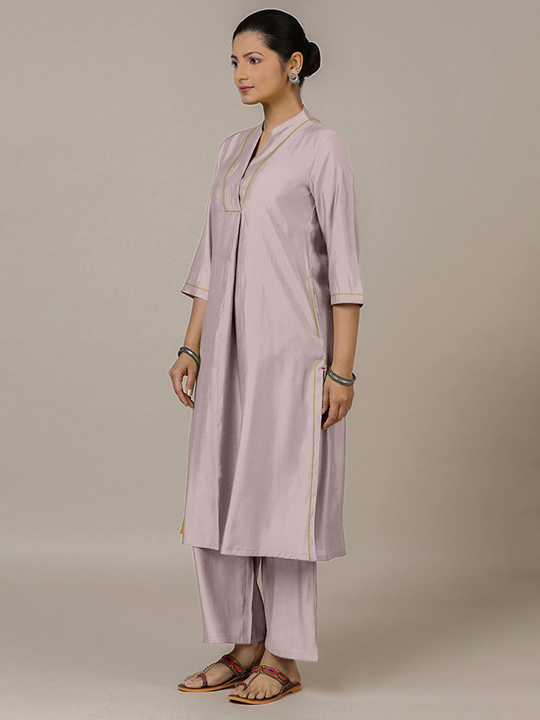 Paakhi x Rozaana Kurta, in Purple Viscose, featuring three quarter sleeves and round neck with splitline.