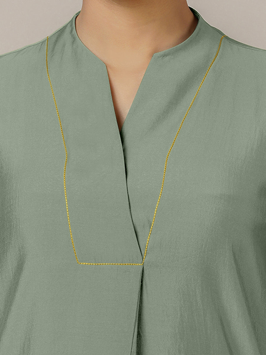 Paakhi x Rozaana Kurta, in Green Viscose, featuring three quarter sleeves and round neck with splitline (view 3).