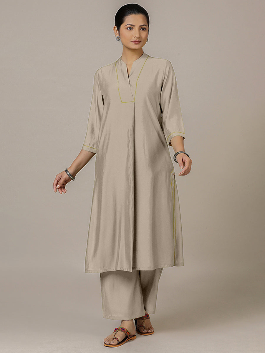 Paakhi x Rozaana Kurta, in Grey Viscose, featuring three quarter sleeves and round neck with splitline.