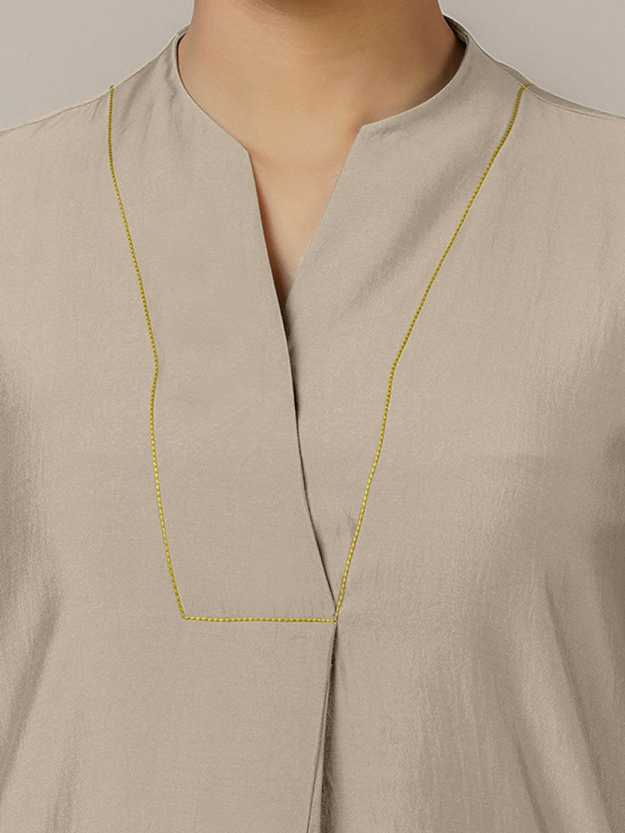 Paakhi x Rozaana Kurta, in Grey Viscose, featuring three quarter sleeves and round neck with splitline (view 3).