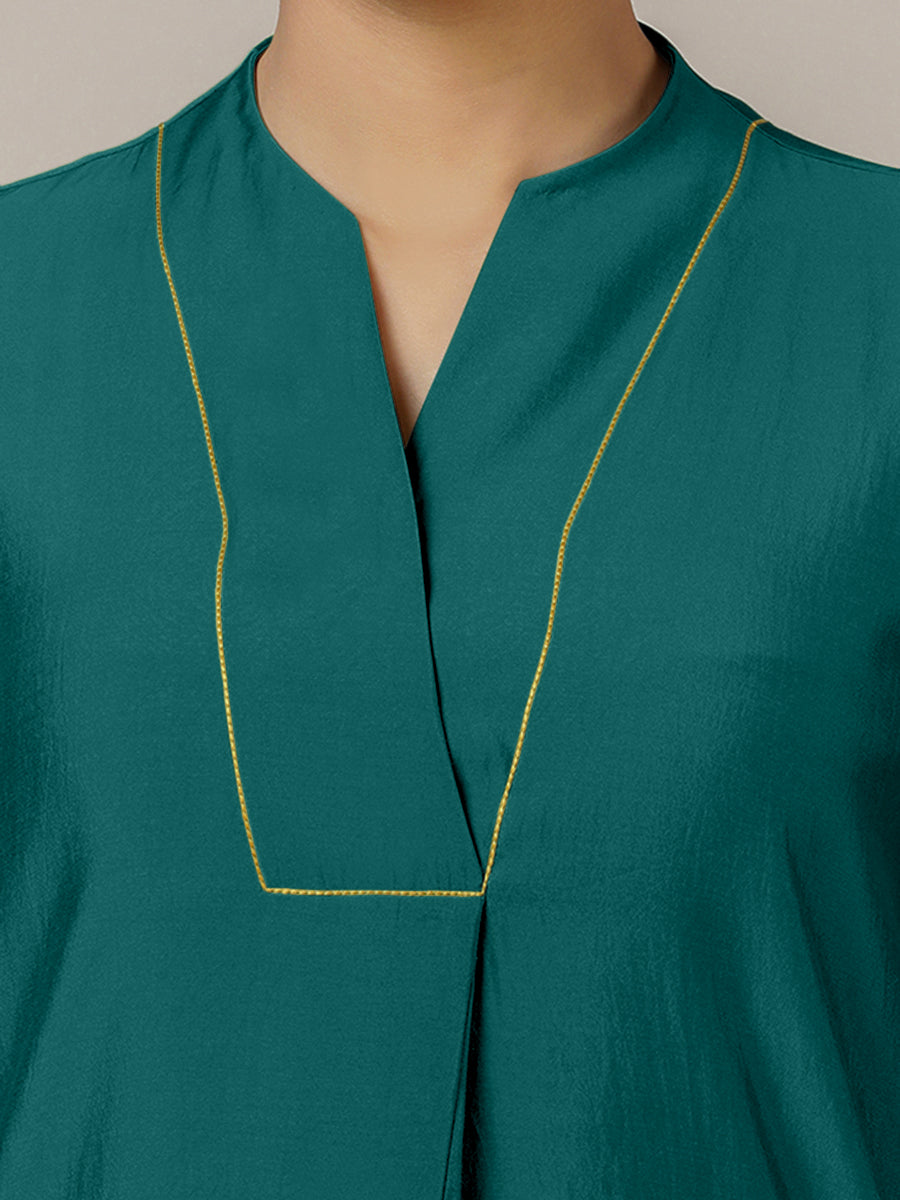 Paakhi x Rozaana Kurta, in Green Viscose, featuring three quarter sleeves and round neck with splitline (view 3).