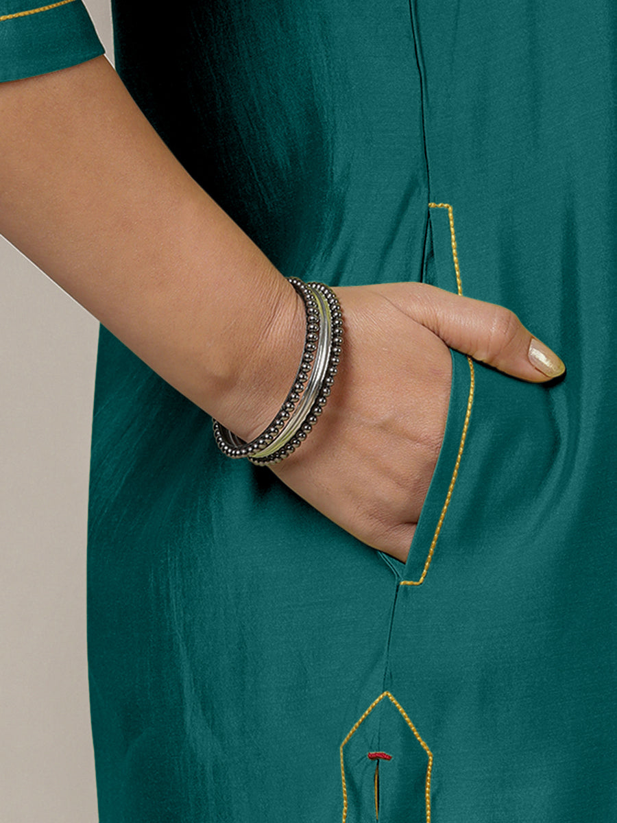 Paakhi x Rozaana Kurta, in Green Viscose, featuring three quarter sleeves and round neck with splitline (view 5).