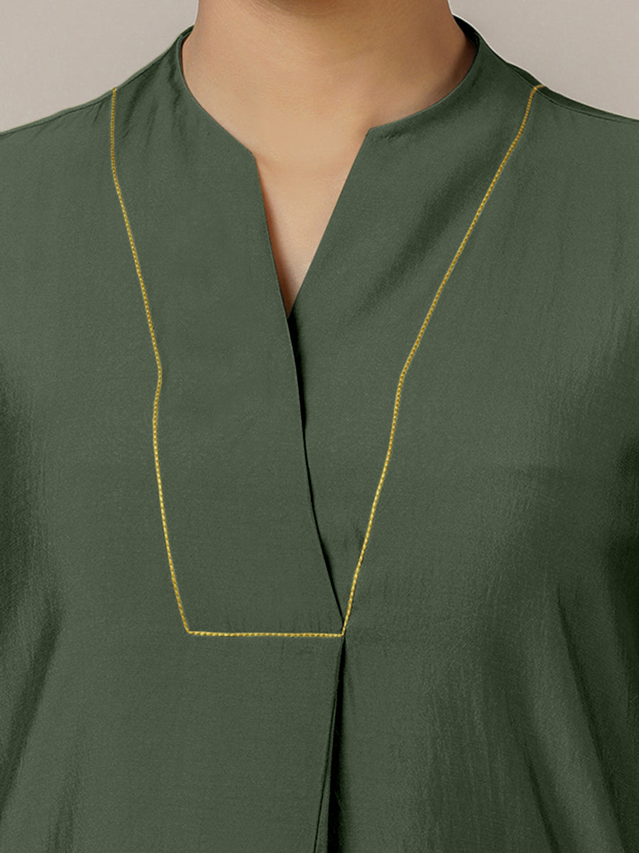 Paakhi x Rozaana Kurta, in Green Viscose, featuring three quarter sleeves and round neck with splitline (view 3).