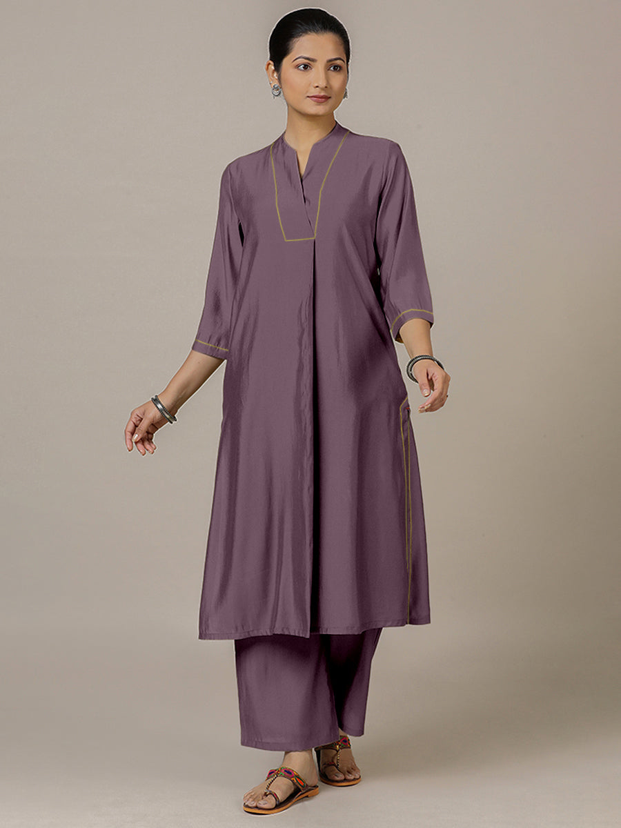 Paakhi x Rozaana Kurta, in Purple Viscose, featuring three quarter sleeves and round neck with splitline (view 6).