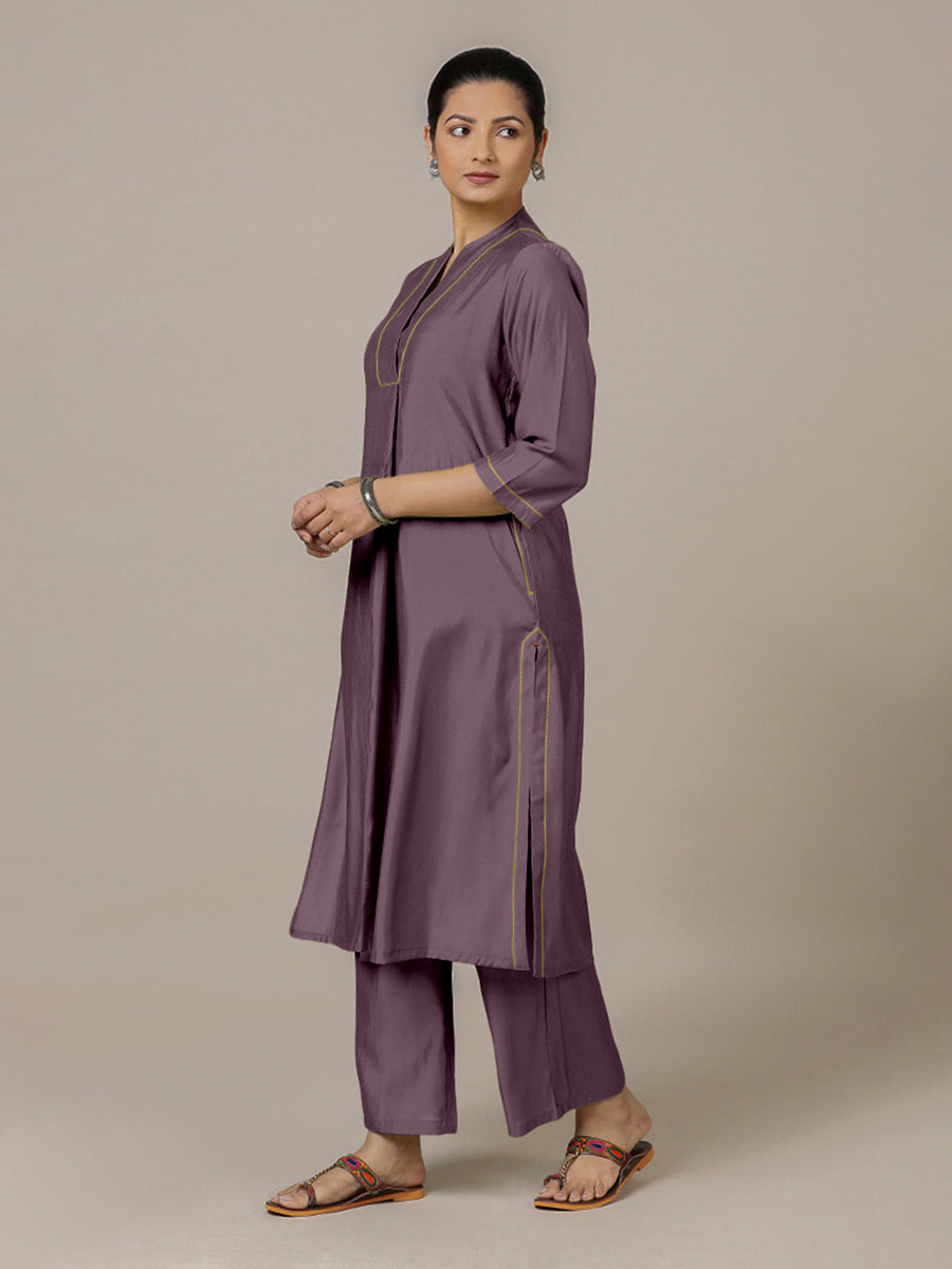 Paakhi x Rozaana Kurta, in Purple Viscose, featuring three quarter sleeves and round neck with splitline (view 8).