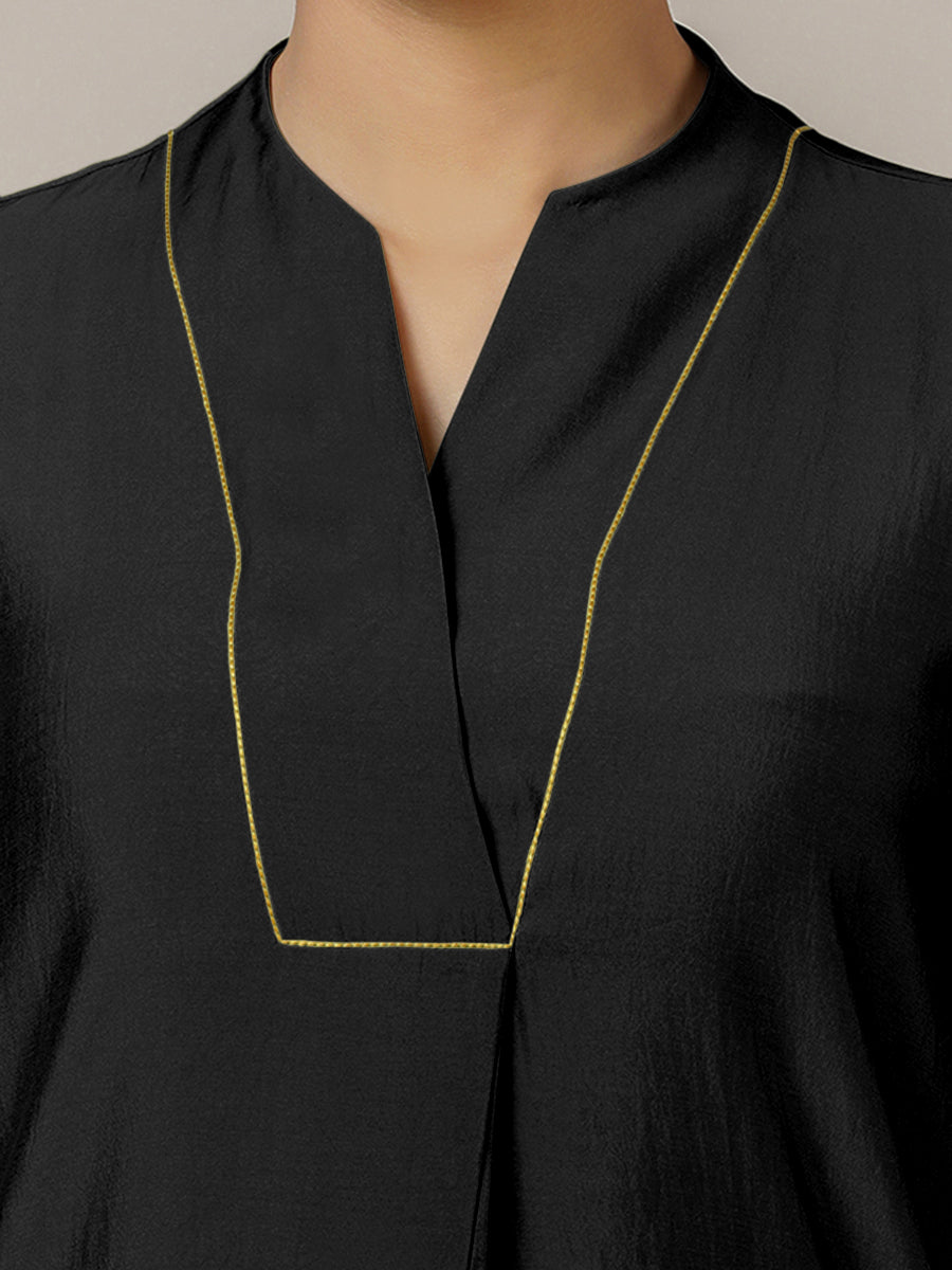 Paakhi x Rozaana Kurta, in Black Viscose, featuring three quarter sleeves and round neck with splitline (view 3).