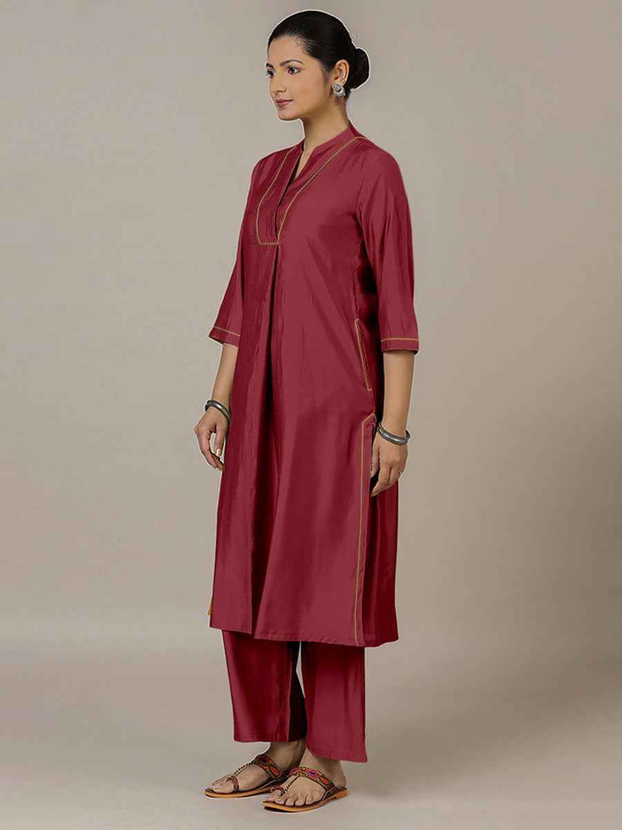Paakhi x Rozaana Kurta, in Red Viscose, featuring three quarter sleeves and round neck with splitline, made for daily & work.
