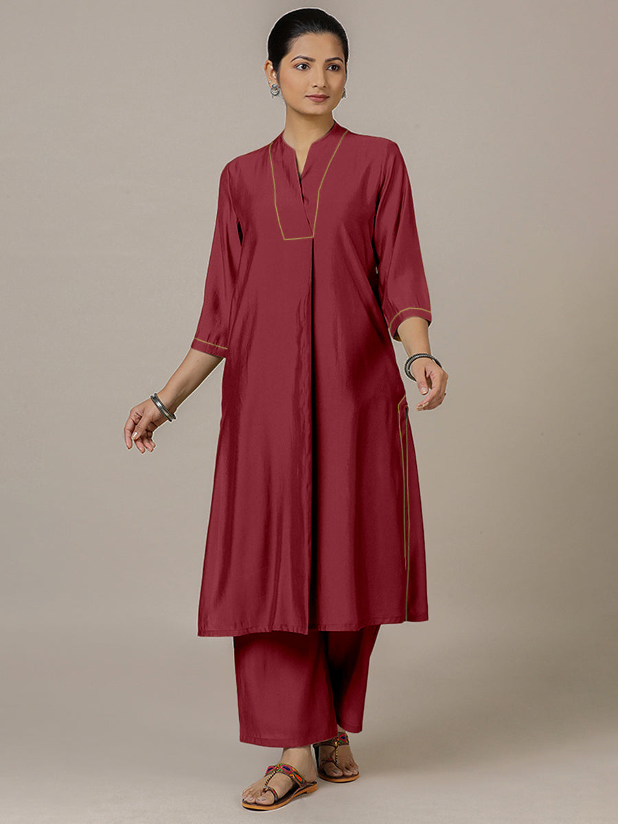 Paakhi x Rozaana Kurta, in Red Viscose, featuring three quarter sleeves and round neck with splitline, made for daily & work.