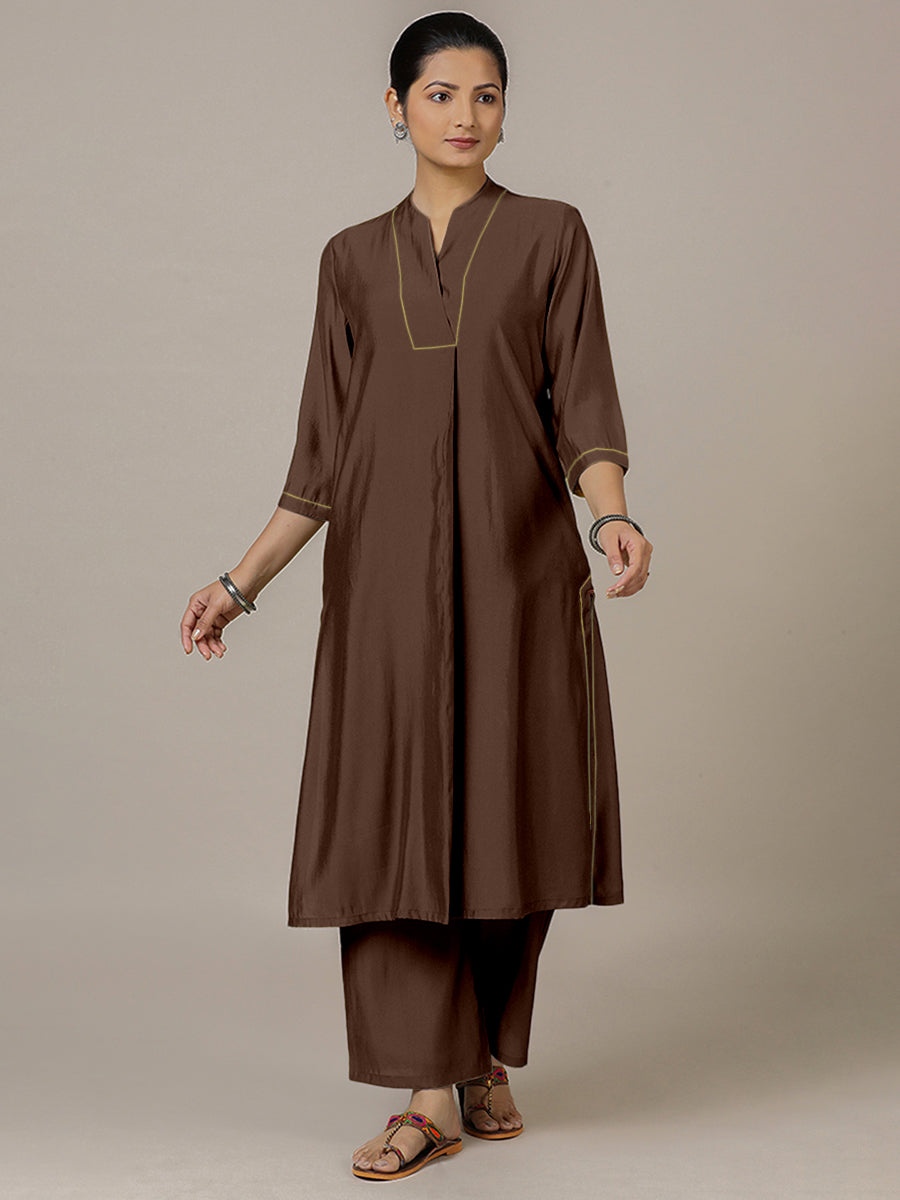 Paakhi x Rozaana Kurta, in Brown Viscose, featuring three quarter sleeves and round neck with splitline (view 6).