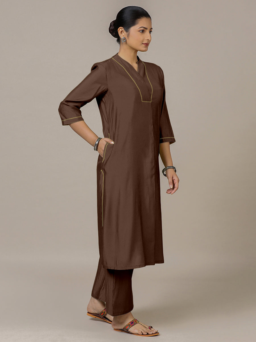 Paakhi x Rozaana Kurta, in Brown Viscose, featuring three quarter sleeves and round neck with splitline (view 8).