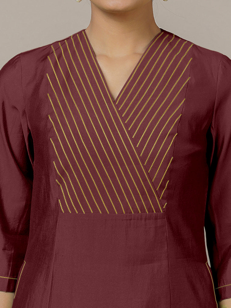 Piya x Rozaana Kurta, in Maroon Viscose, featuring three quarter sleeves and v-neckline, made for daily & work (view 3).