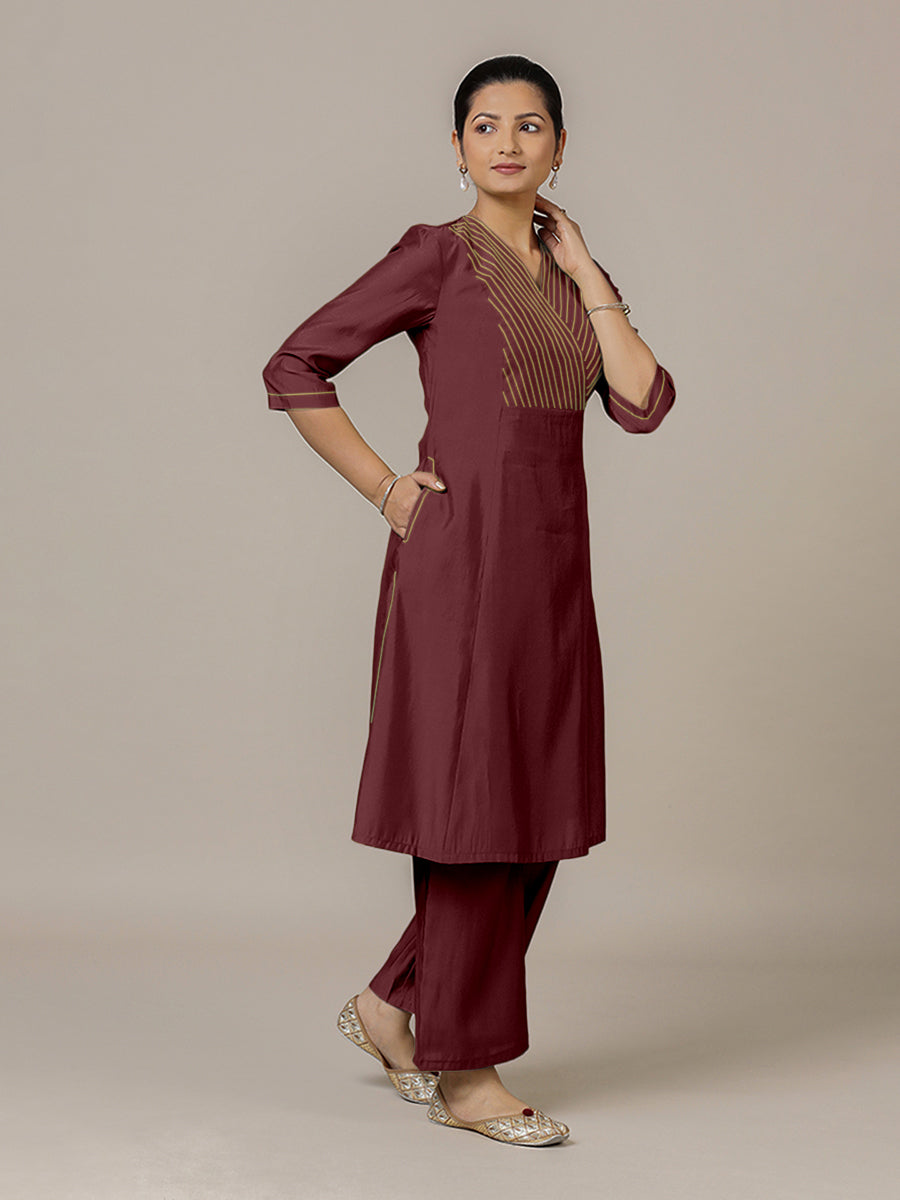 Piya x Rozaana Kurta, in Maroon Viscose, featuring three quarter sleeves and v-neckline, made for daily & work (view 8).