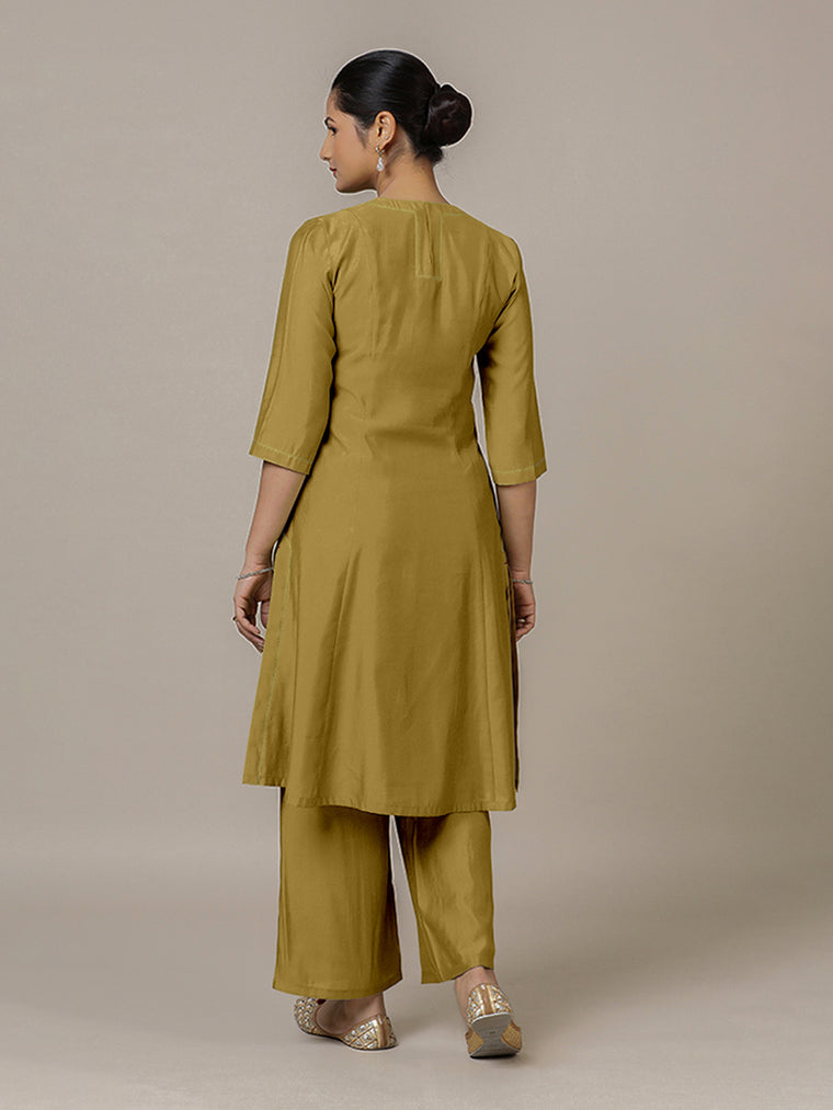 Piya x Rozaana Kurta, in Yellow Viscose, featuring three quarter sleeves and v-neckline, made for daily & work (view 2).