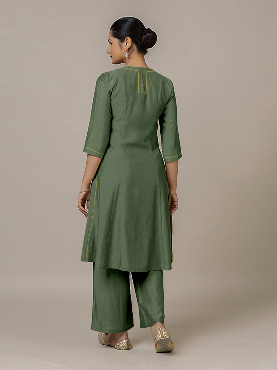 Piya x Rozaana Kurta, in Green Viscose, featuring three quarter sleeves and v-neckline, made for daily & work (view 2).