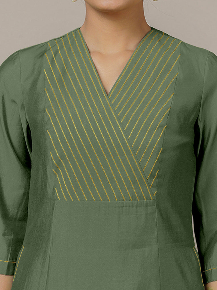 Piya x Rozaana Kurta, in Green Viscose, featuring three quarter sleeves and v-neckline, made for daily & work (view 3).