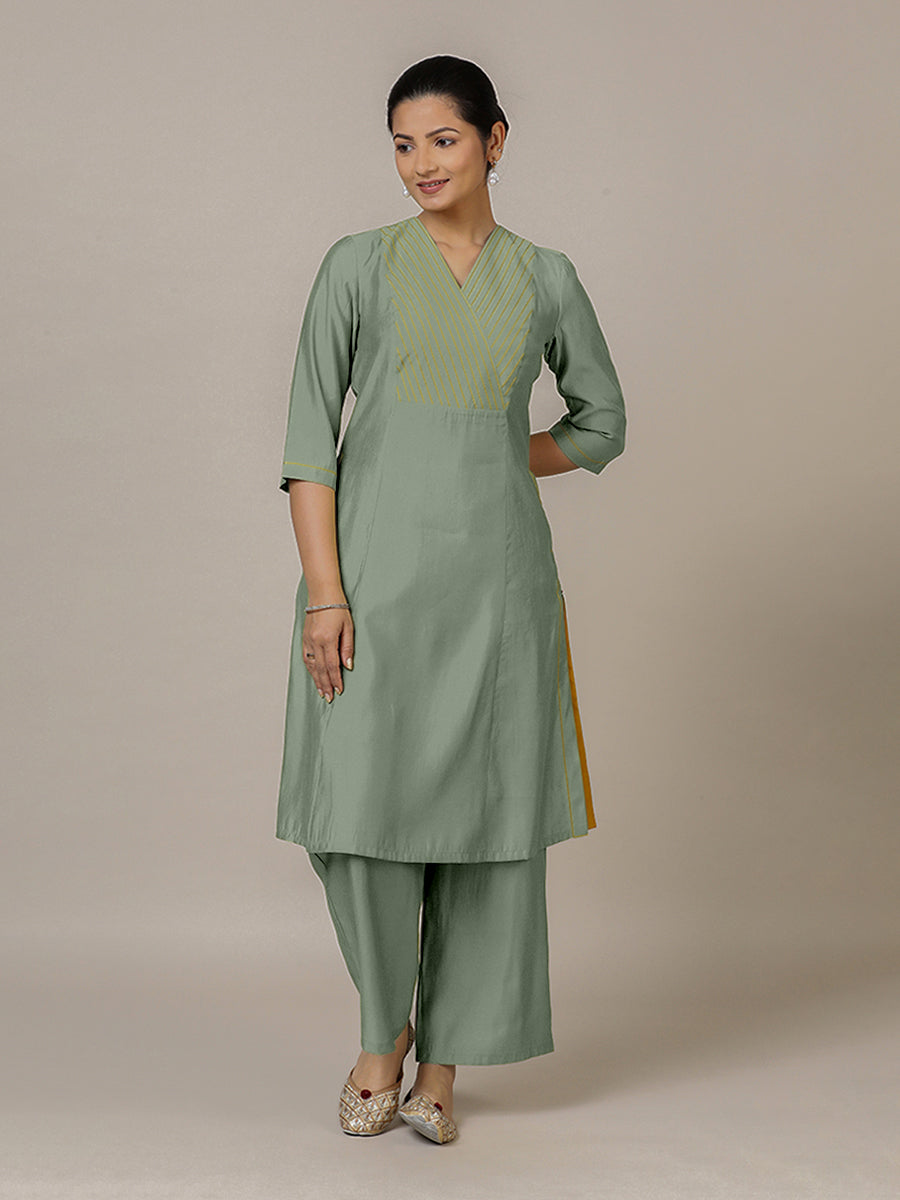 Piya x Rozaana Kurta, in Green Viscose, featuring three quarter sleeves and v-neckline, made for daily & work.