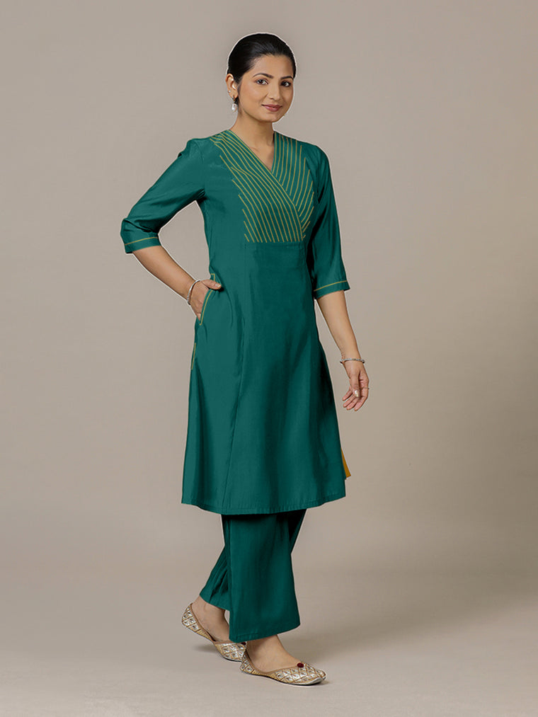 Piya x Rozaana Kurta, in Green Viscose, featuring three quarter sleeves and v-neckline, made for daily & work.
