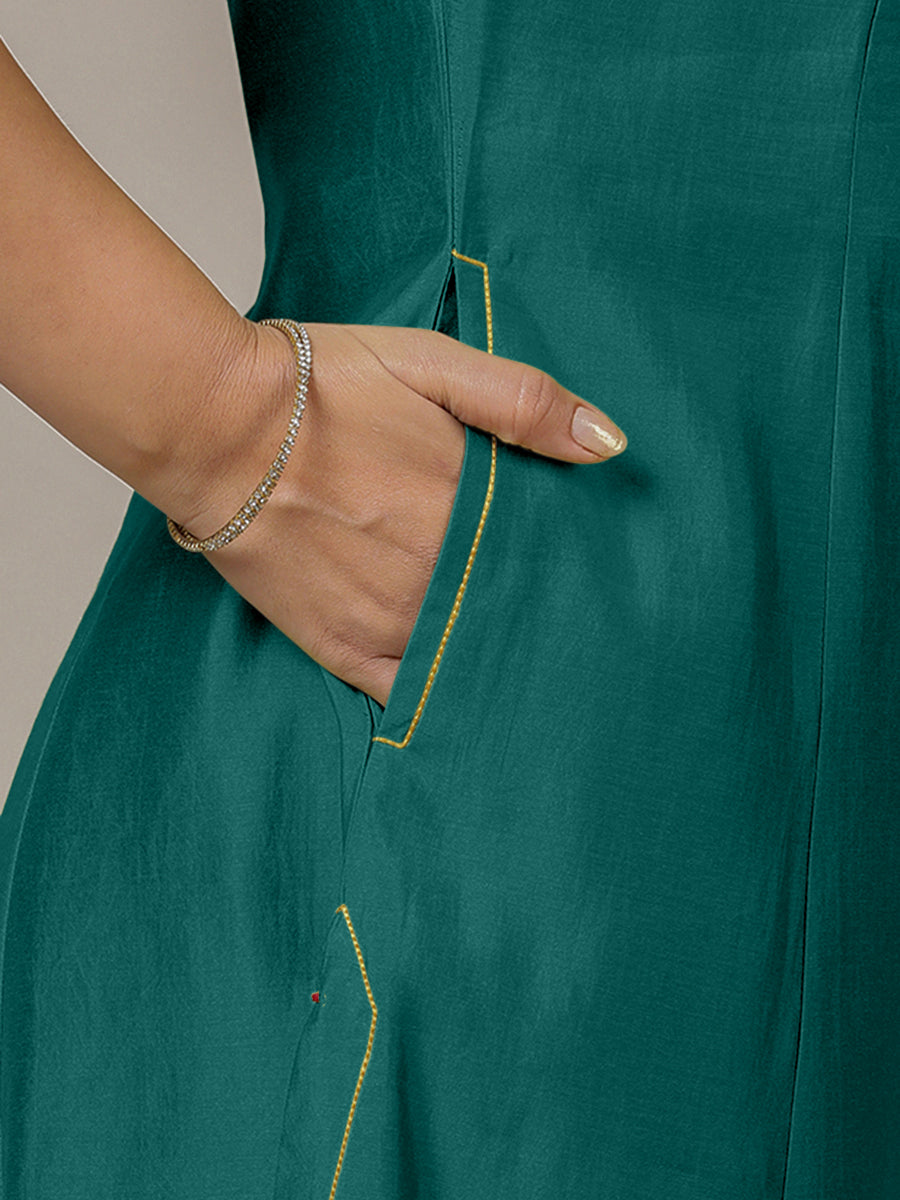 Piya x Rozaana Kurta, in Green Viscose, featuring three quarter sleeves and v-neckline, made for daily & work (view 4).