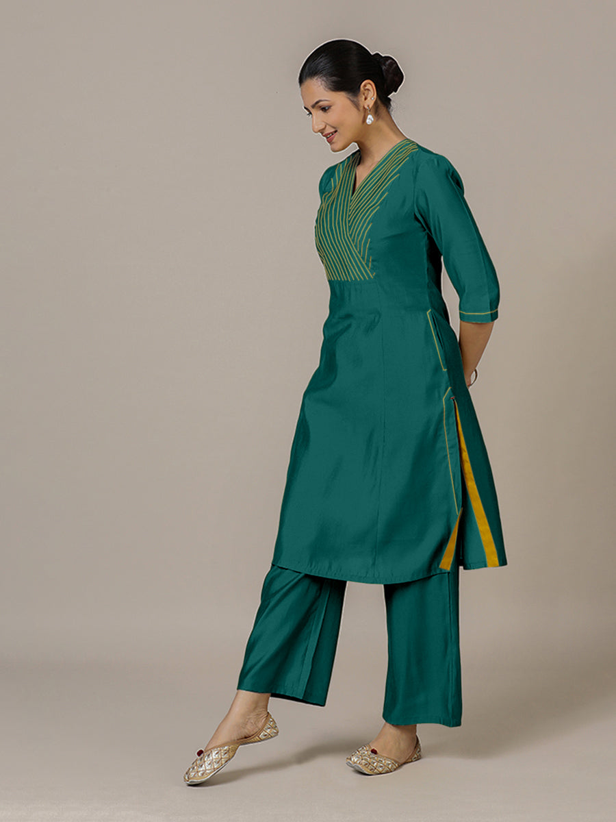 Piya x Rozaana Kurta, in Green Viscose, featuring three quarter sleeves and v-neckline, made for daily & work (view 5).