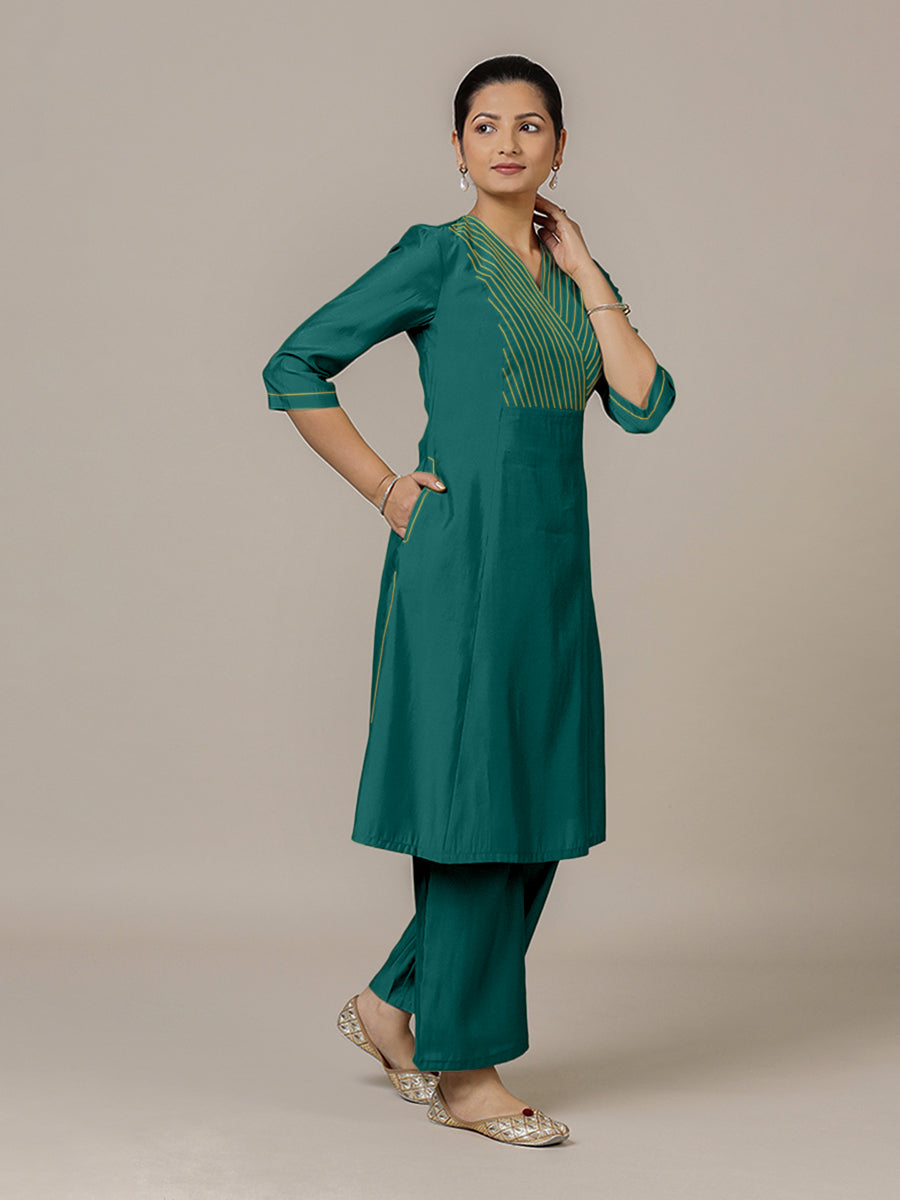 Piya x Rozaana Kurta, in Green Viscose, featuring three quarter sleeves and v-neckline, made for daily & work (view 7).
