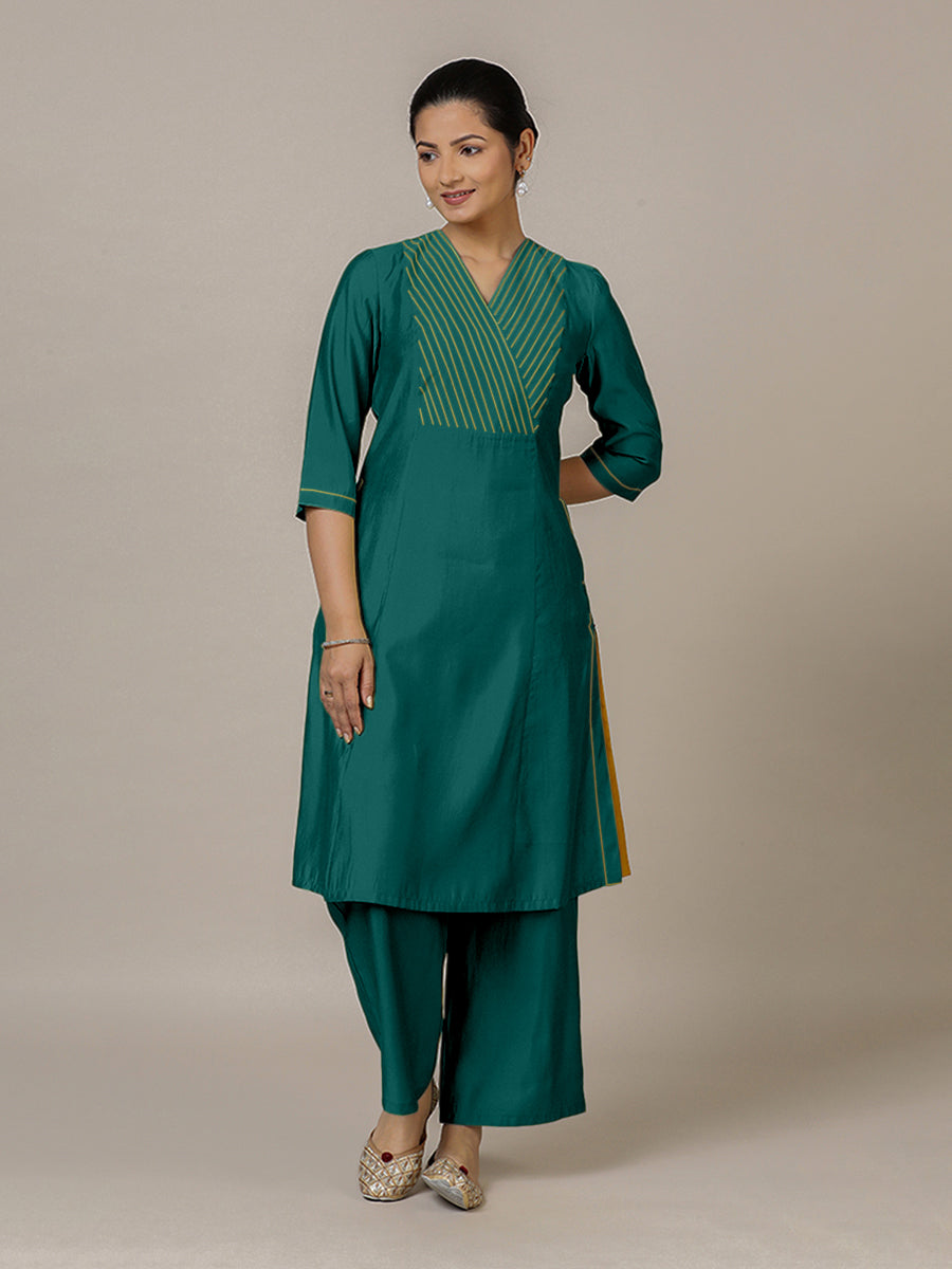 Piya x Rozaana Kurta, in Green Viscose, featuring three quarter sleeves and v-neckline, made for daily & work (view 8).