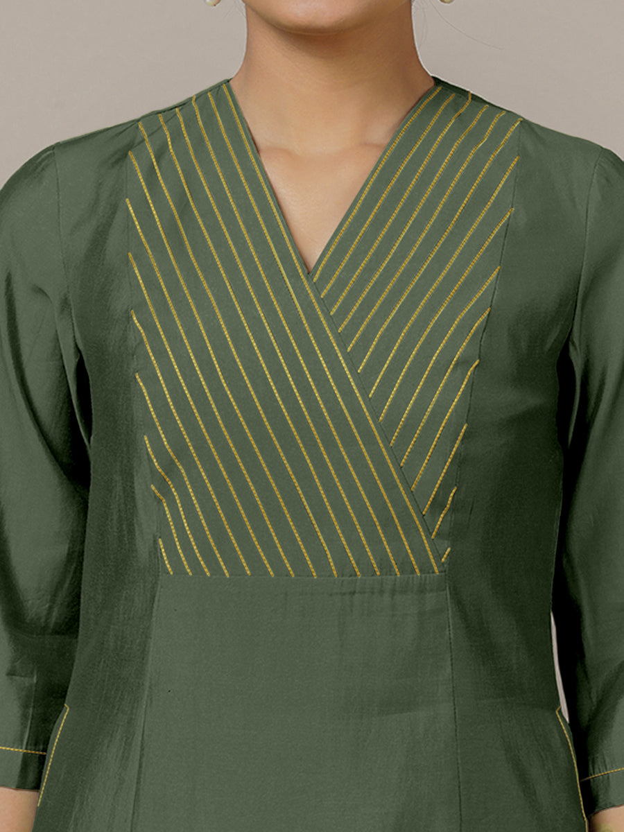 Piya x Rozaana Kurta, in Green Viscose, featuring three quarter sleeves and v-neckline, made for daily & work (view 3).