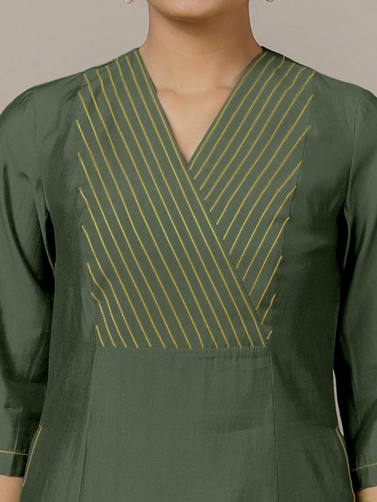 Piya x Rozaana Kurta, in Green Viscose, featuring three quarter sleeves and v-neckline, made for daily & work (view 3).