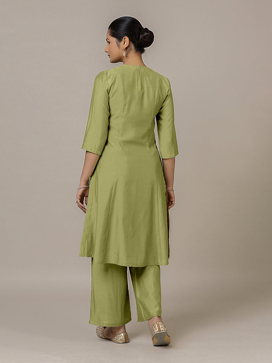 Piya x Rozaana Kurta, in Green Viscose, featuring three quarter sleeves and v-neckline, made for daily & work (view 2).