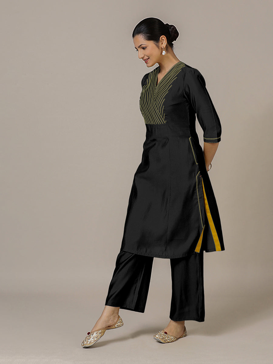 Piya x Rozaana Kurta, in Black Viscose, featuring three quarter sleeves and v-neckline, made for daily & work (view 6).
