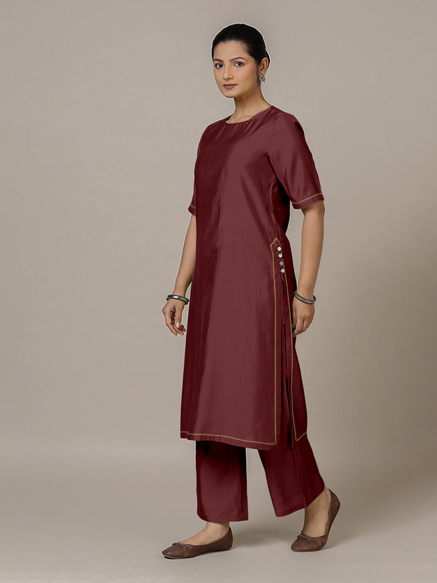 Riya x Rozaana Kurta, in Maroon Viscose, featuring elbow sleeves and jewel neckline, made for daily & work (view 6).