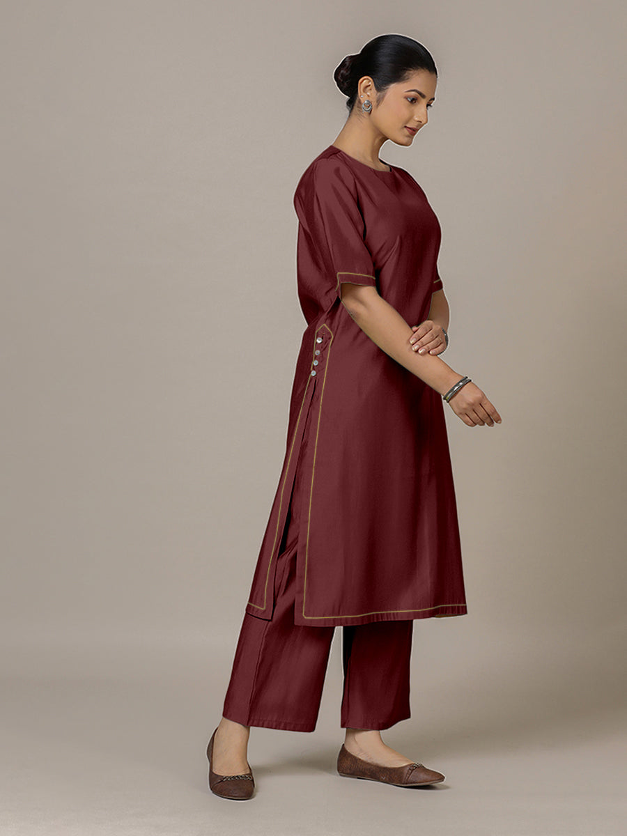 Riya x Rozaana Kurta, in Maroon Viscose, featuring elbow sleeves and jewel neckline, made for daily & work (view 7).