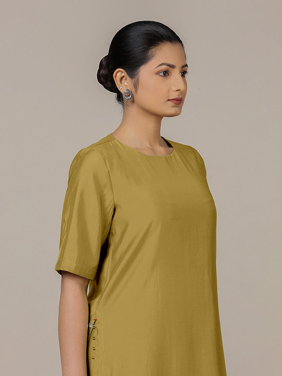 Riya x Rozaana Kurta, in Yellow Viscose, featuring elbow sleeves and jewel neckline, made for daily & work (view 4).