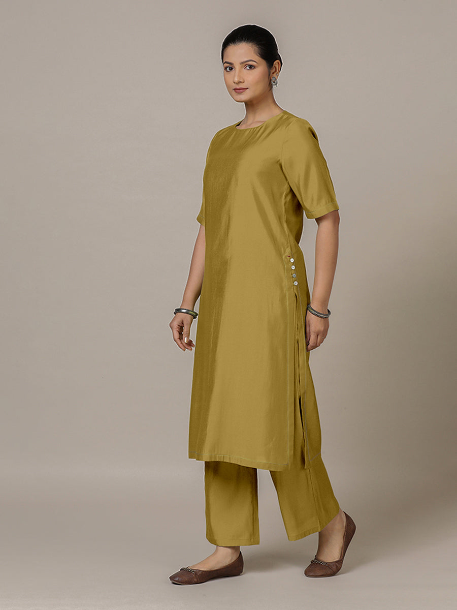 Riya x Rozaana Kurta, in Yellow Viscose, featuring elbow sleeves and jewel neckline, made for daily & work (view 6).