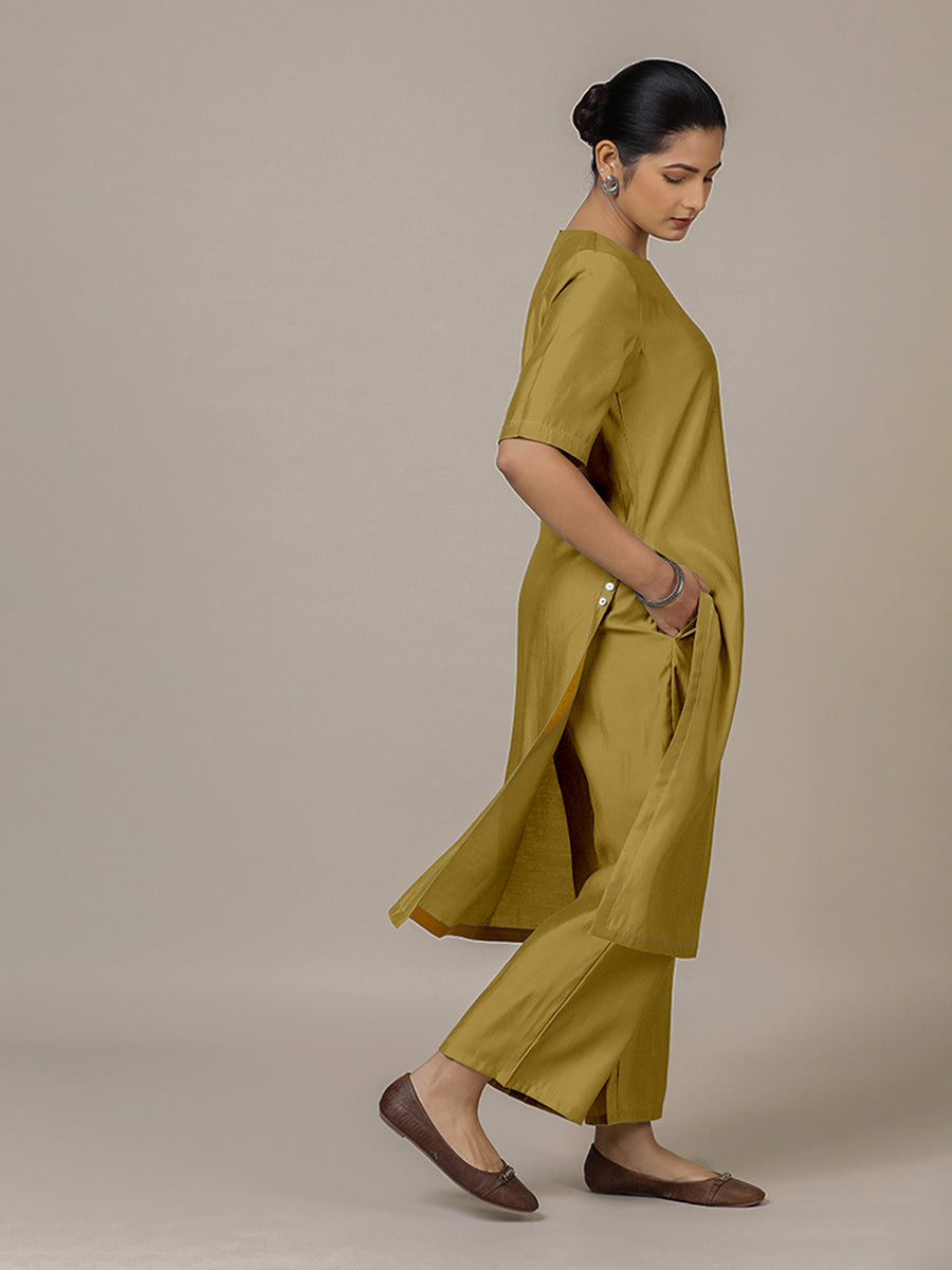 Riya x Rozaana Kurta, in Yellow Viscose, featuring elbow sleeves and jewel neckline, made for daily & work (view 8).