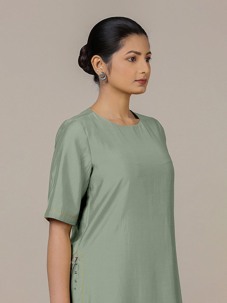 Riya x Rozaana Kurta, in Green Viscose, featuring elbow sleeves and jewel neckline, made for daily & work (view 4).