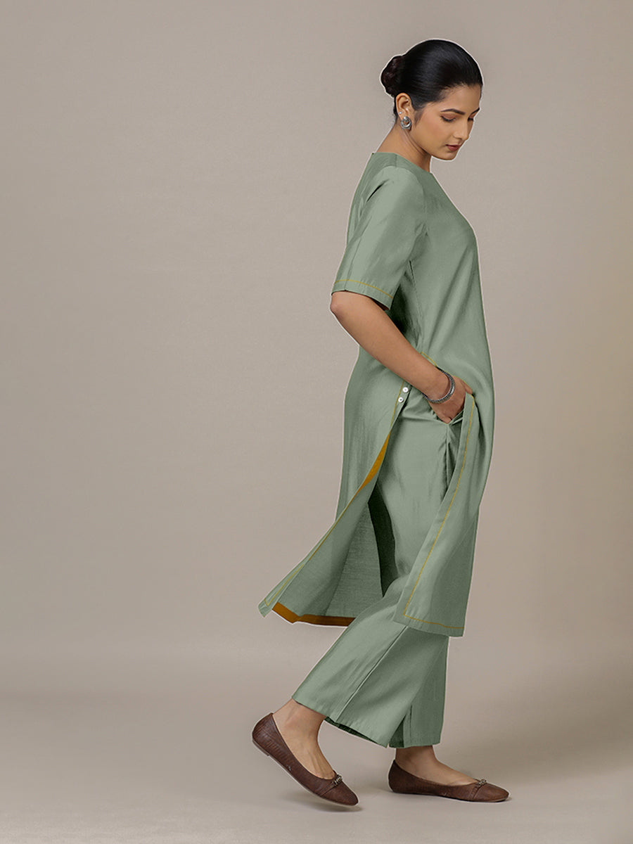Riya x Rozaana Kurta, in Green Viscose, featuring elbow sleeves and jewel neckline, made for daily & work (view 8).