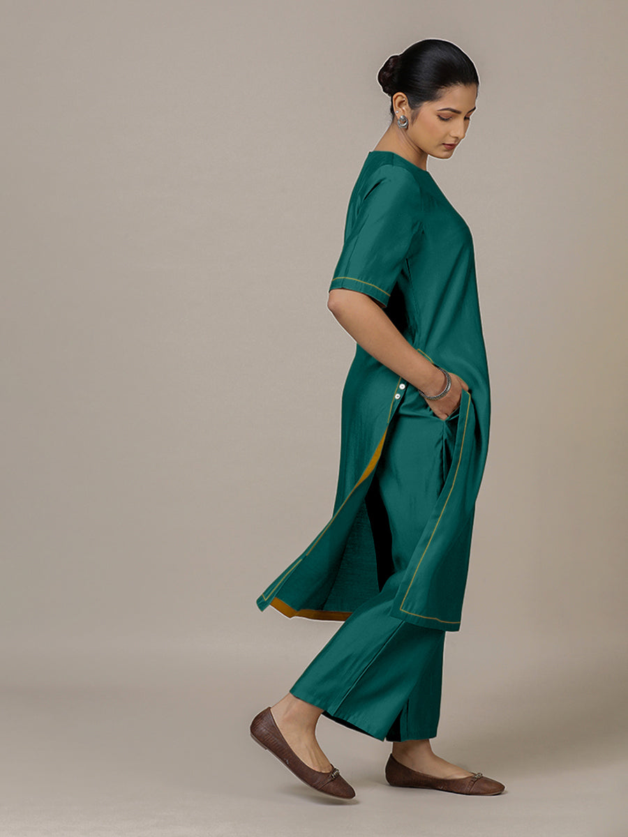 Riya x Rozaana Kurta, in Green Viscose, featuring elbow sleeves and jewel neckline, made for daily & work (view 7).
