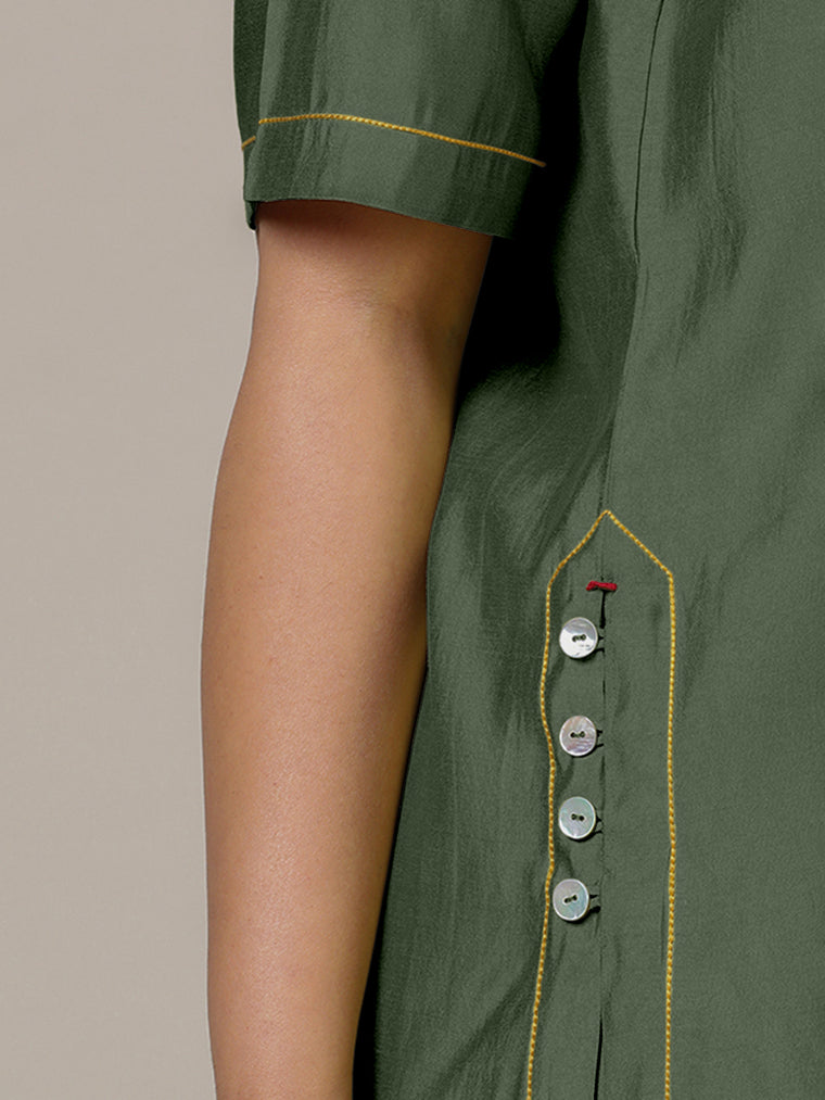 Riya x Rozaana Kurta, in Green Viscose, featuring elbow sleeves and jewel neckline, made for daily & work (view 3).